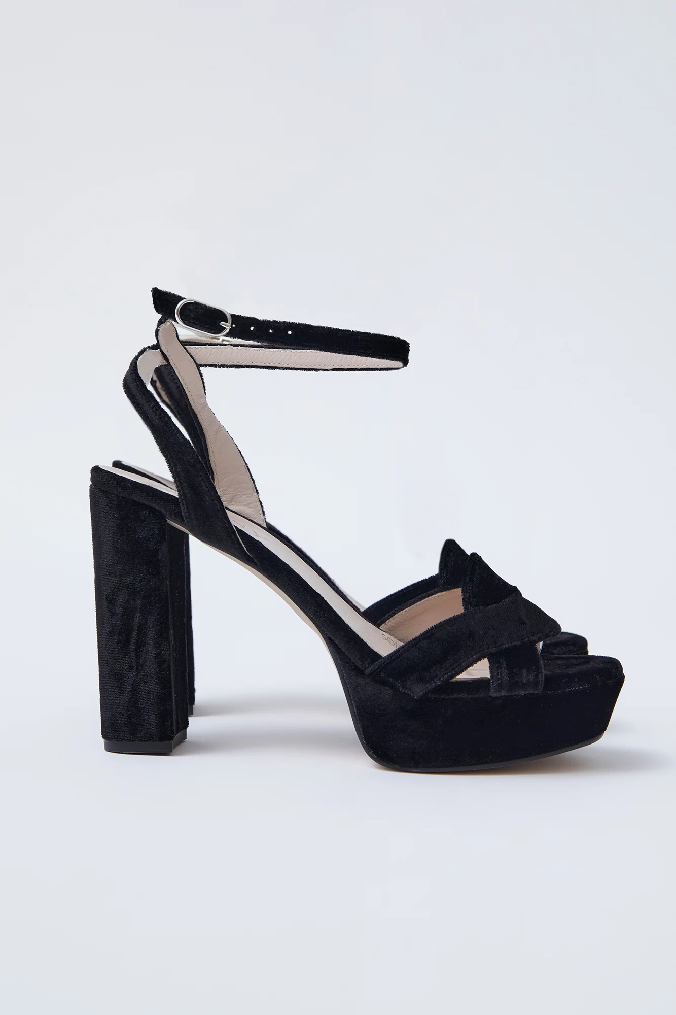SANDALIAS PLATAFORMA NEGRO